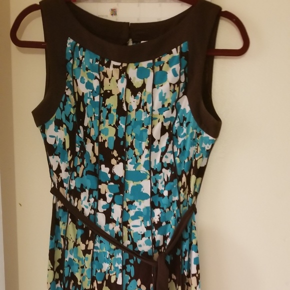 Dress - Picture 4 of 4